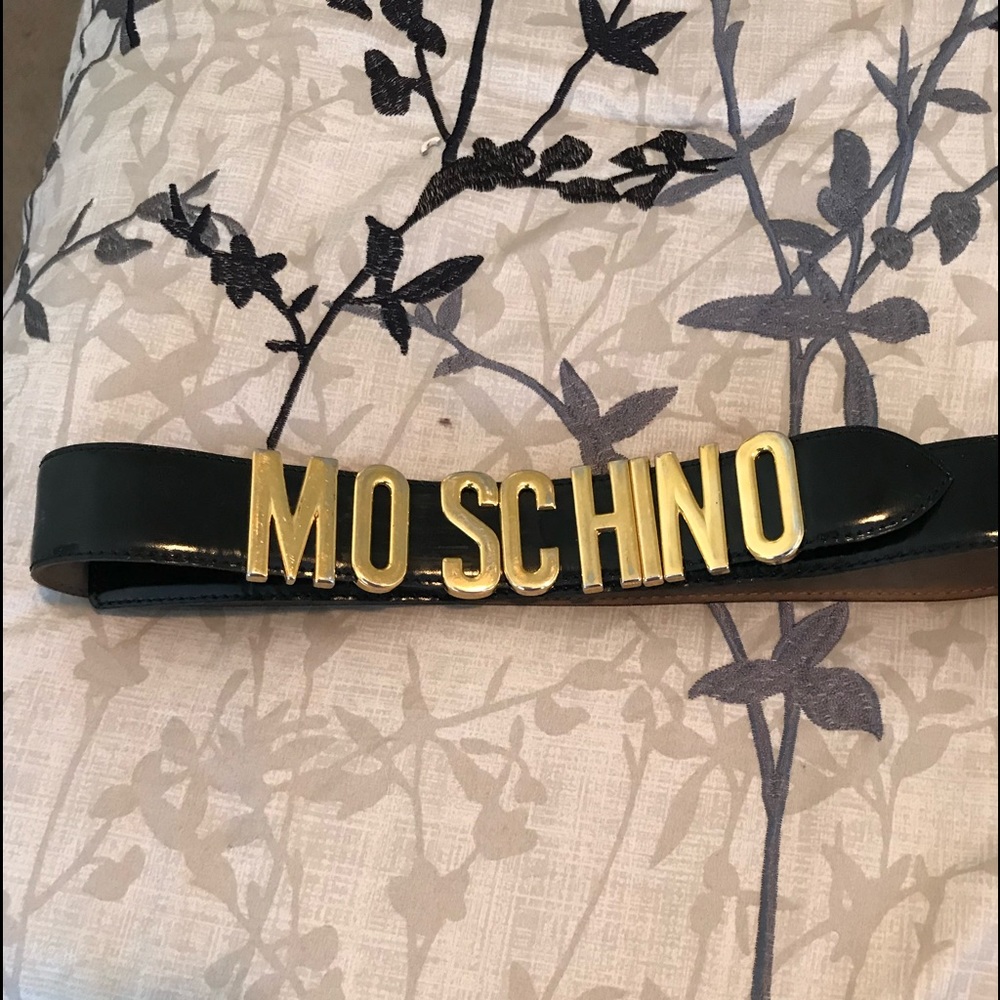 Moschino belt